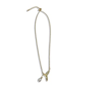 Golden bird pearl necklace