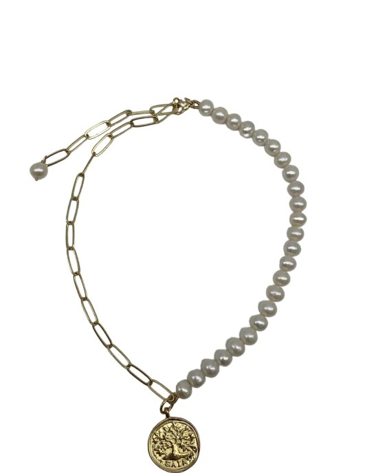 Gold tag pearl necklace