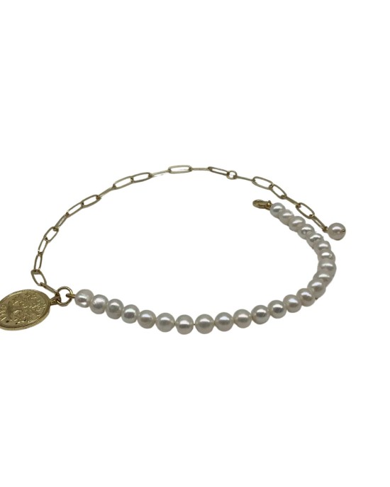 Gold tag pearl necklace