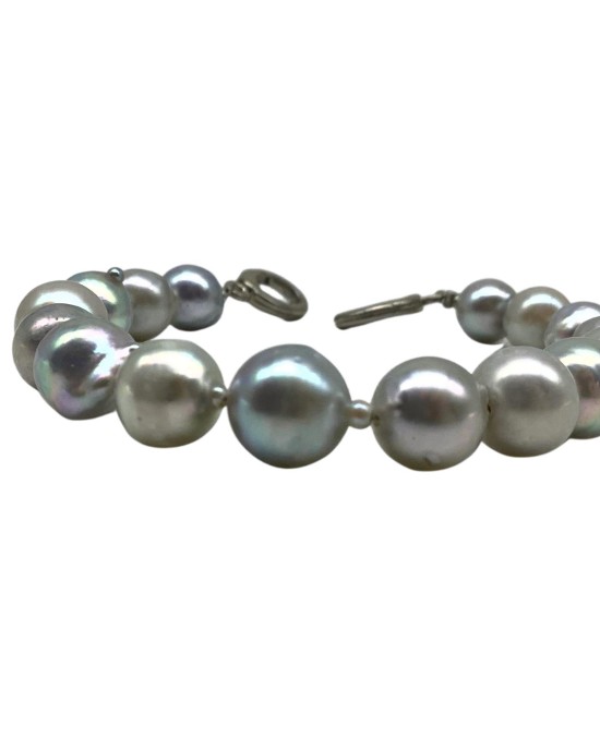 Grey pearl bracelet